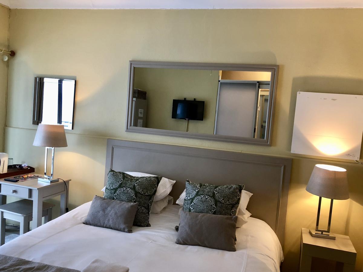 Hotel Life On 3Rd Johannesburg Esterno foto