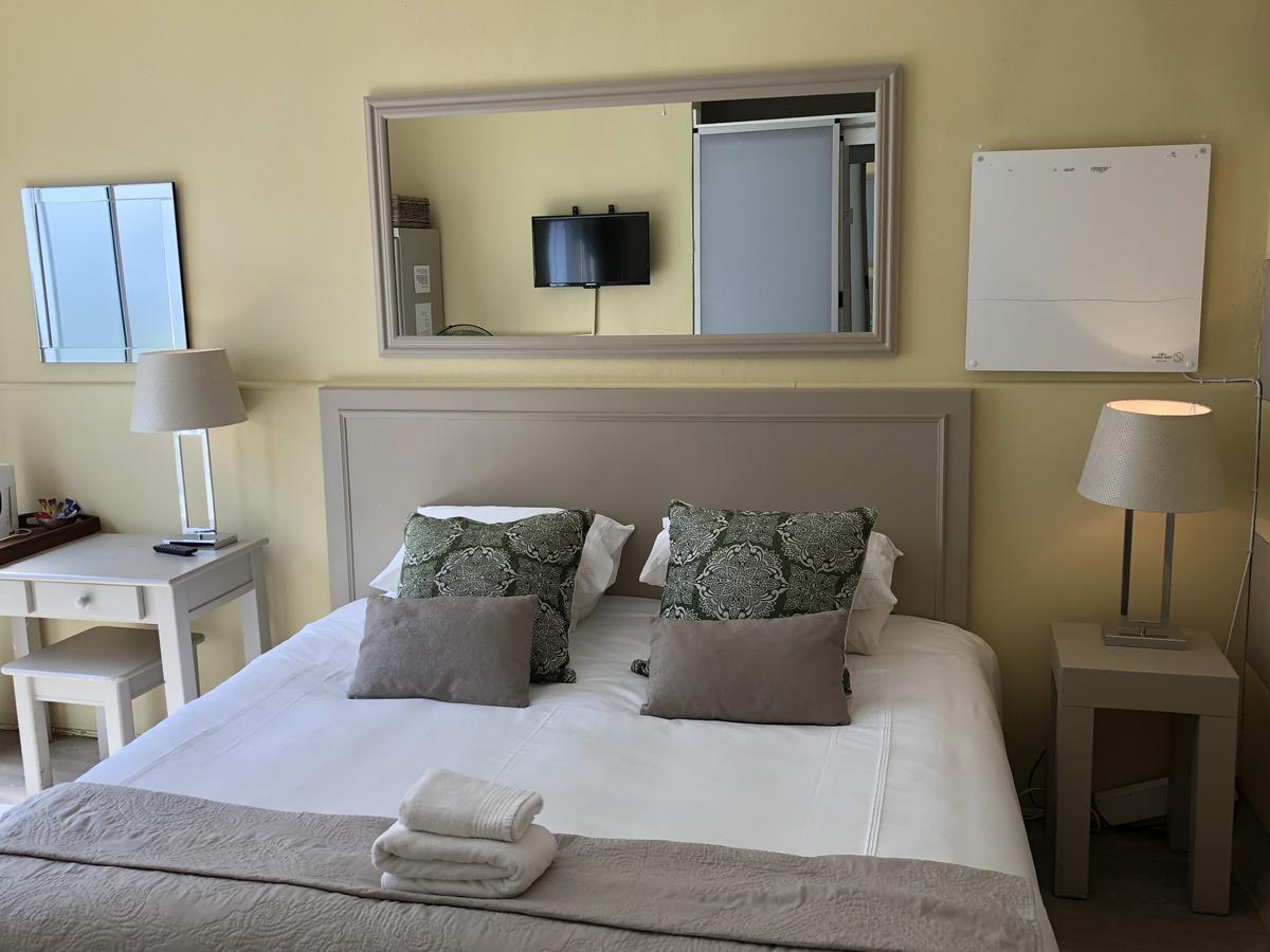 Hotel Life On 3Rd Johannesburg Esterno foto